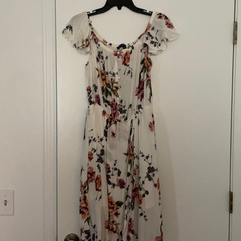 Flowy floral dress, shin length, lined